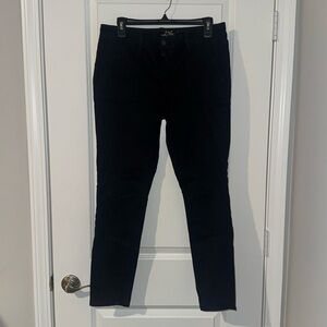 Black mid rise skinny pant size 8! Universal thread